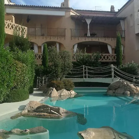 Apartamento Villaggio Cascina - *