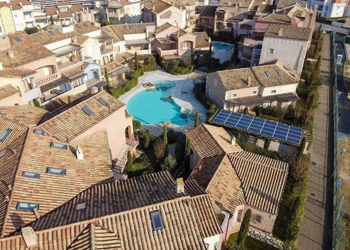 Lägenhet Villaggio Cascina -