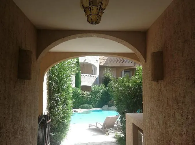 Lägenhet Villaggio Cascina -